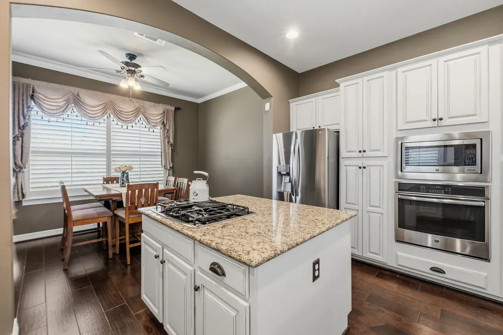 401 Bellagio Drive Lakeway, TX 78734