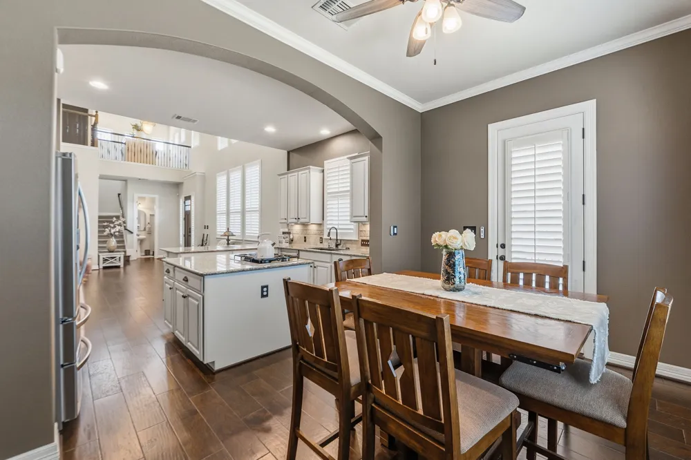 401 Bellagio Drive Lakeway, TX 78734