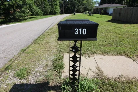 310 Dogwood Dr