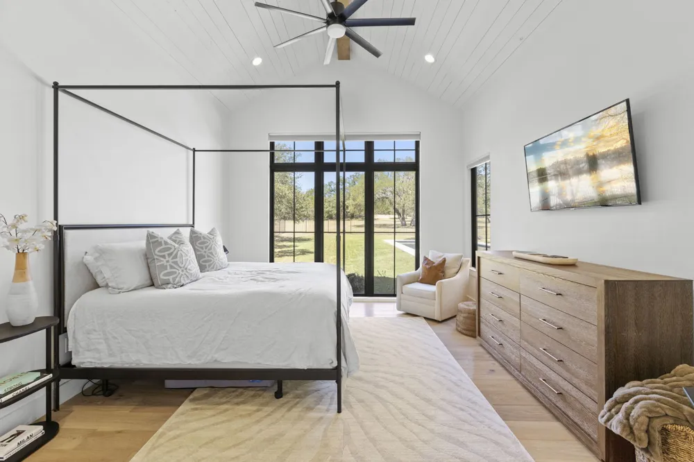 1408 Likeness Road Spicewood, TX 78669