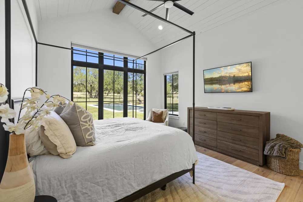 1408 Likeness Road Spicewood, TX 78669