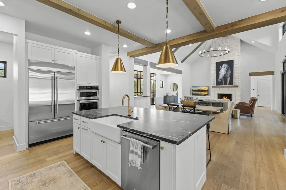 1408 Likeness Road Spicewood, TX 78669