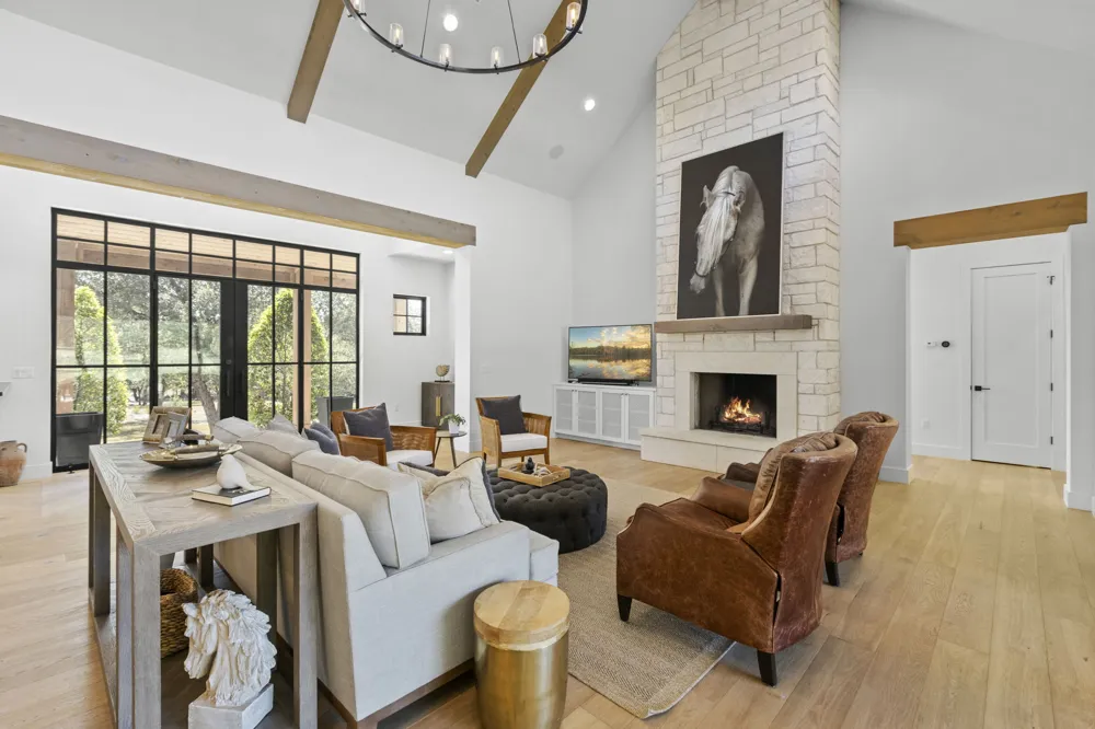 1408 Likeness Road Spicewood, TX 78669