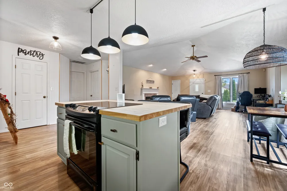 4412 W Sandpiper Drive Muncie, IN 47304