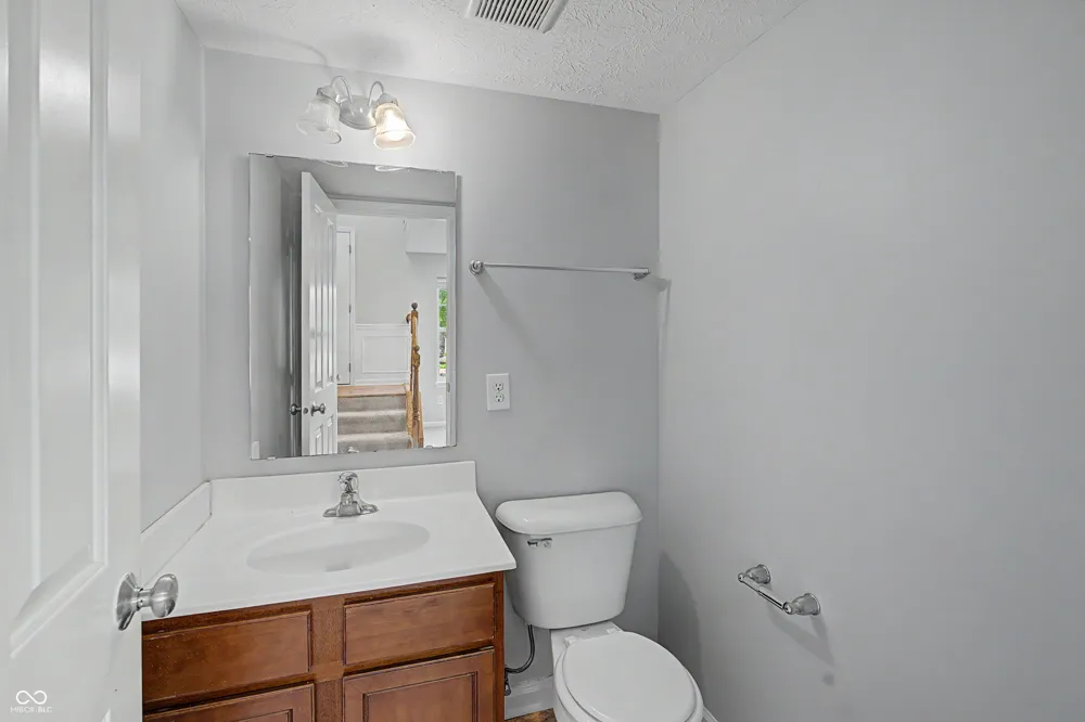 6342 Central Boulevard Whitestown, IN 46075