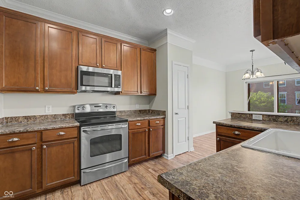 6342 Central Boulevard Whitestown, IN 46075