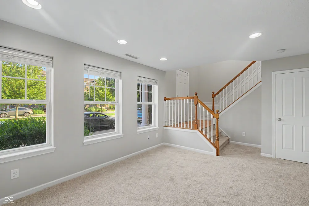 6342 Central Boulevard Whitestown, IN 46075