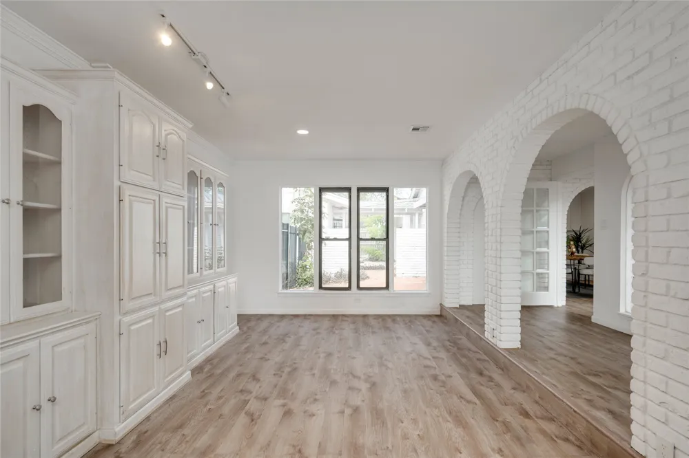 4202 Hills Drive Austin, TX 78731