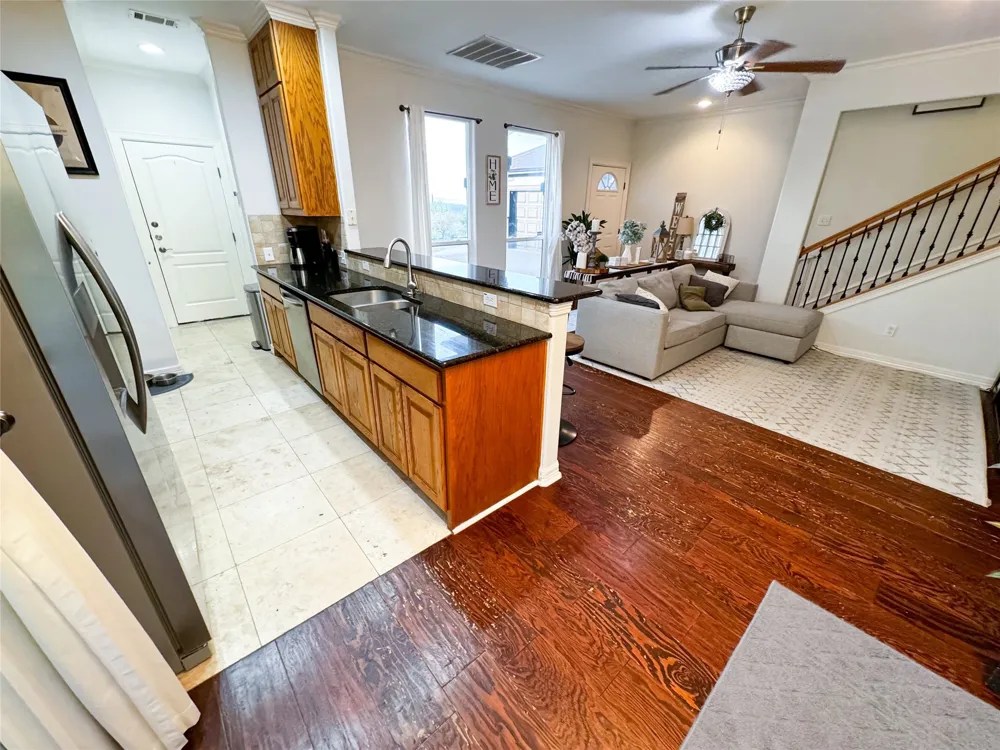 1213 Delsie Drive #B Austin, TX 78734