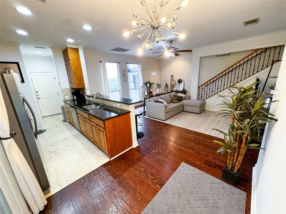 1213 Delsie Drive #B Austin, TX 78734