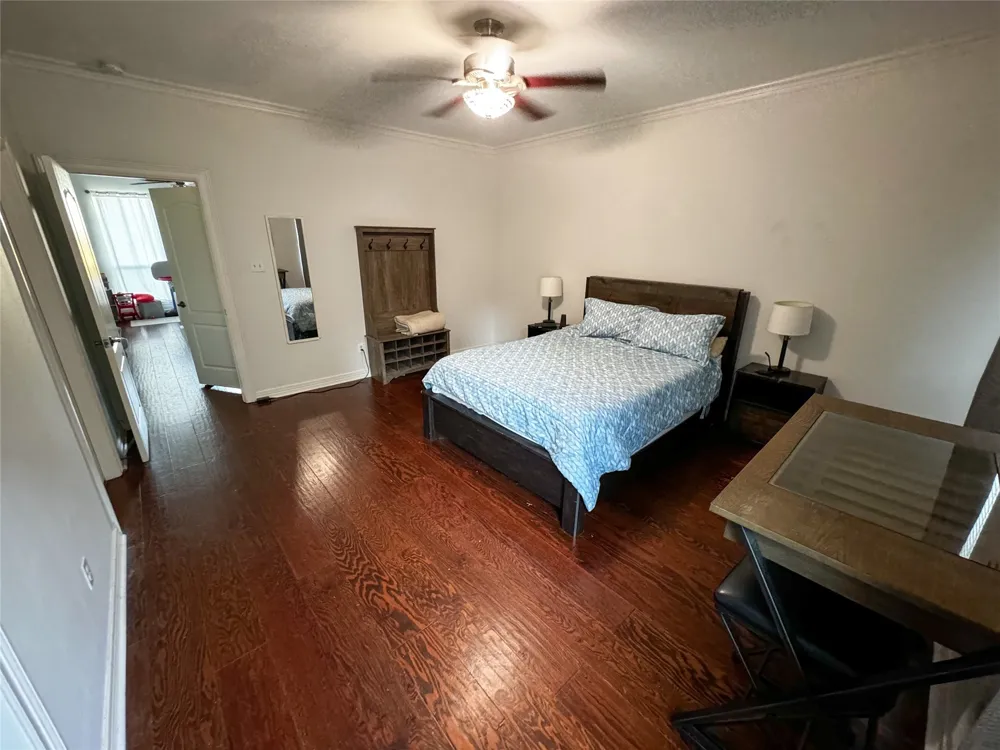 1213 Delsie Drive #B Austin, TX 78734