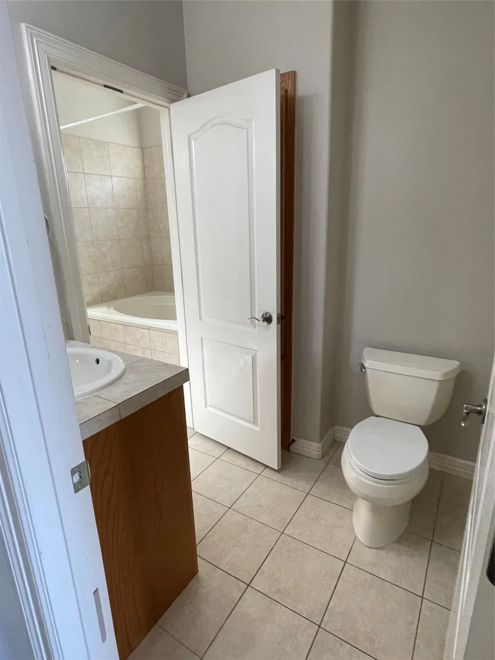 1213 Delsie Drive #B Austin, TX 78734