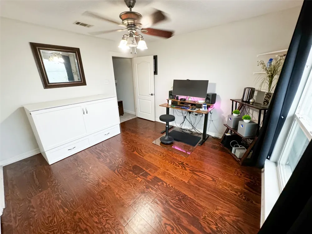 1213 Delsie Drive #B Austin, TX 78734
