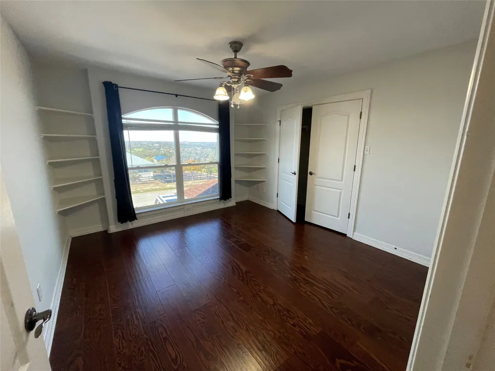 1213 Delsie Drive #B Austin, TX 78734