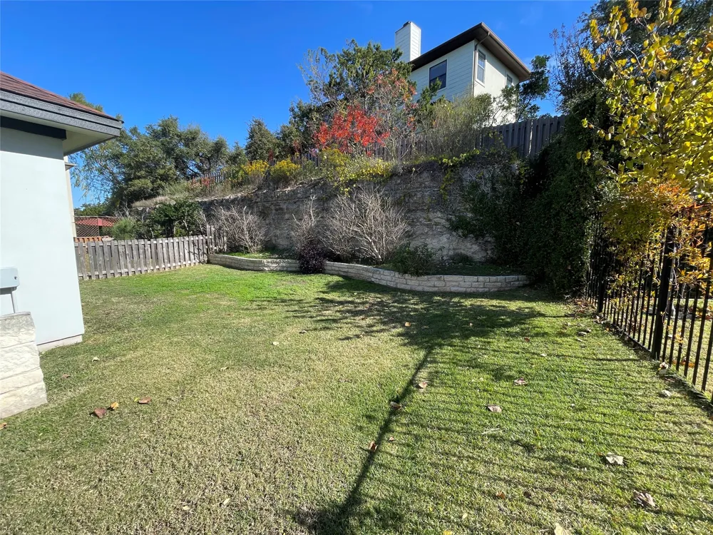 1213 Delsie Drive #B Austin, TX 78734