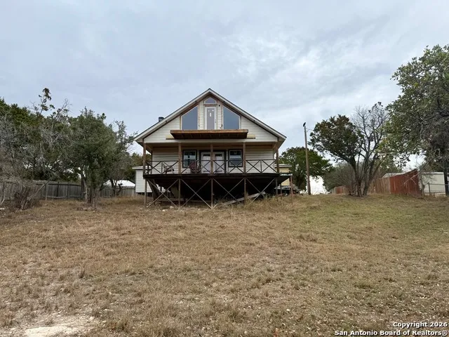 685 Riverside Pipe Creek, TX 78063