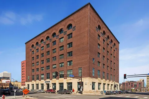 250 Park Avenue #404