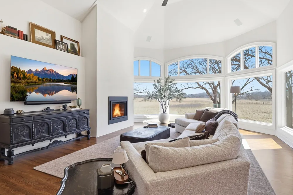 1000 Old Crystal Bay Road S Orono, MN 55391