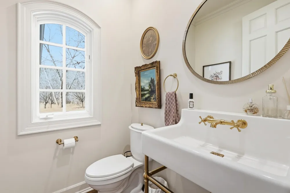 1000 Old Crystal Bay Road S Orono, MN 55391
