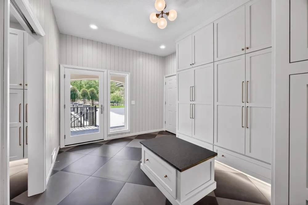 1000 Old Crystal Bay Road S Orono, MN 55391
