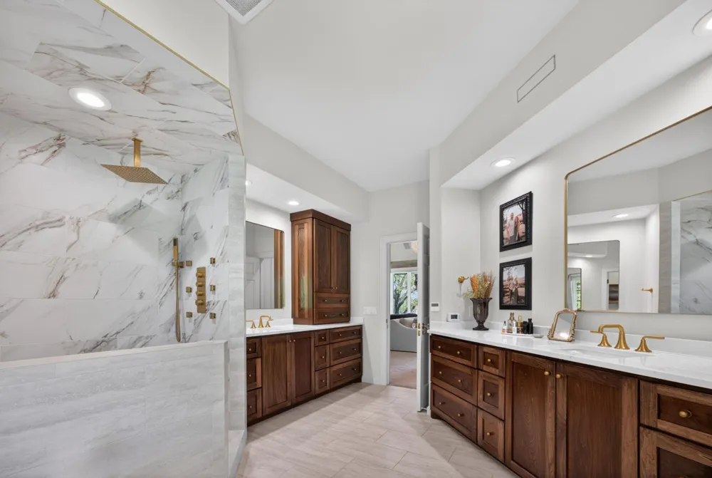1000 Old Crystal Bay Road S Orono, MN 55391
