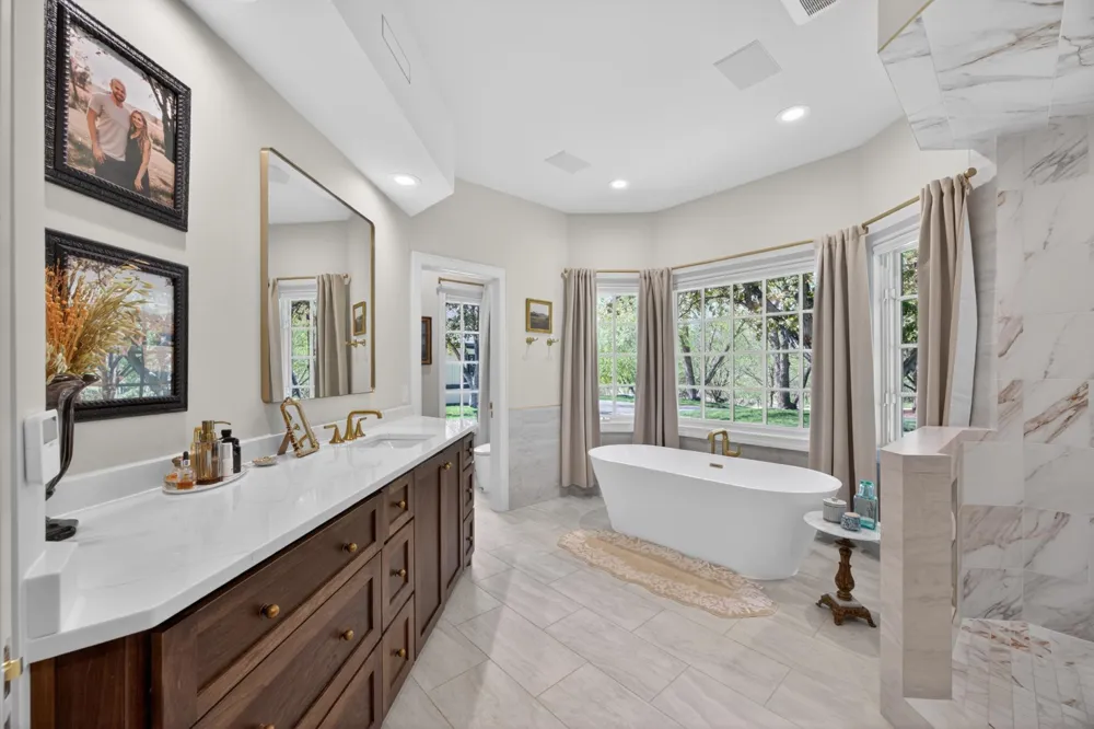 1000 Old Crystal Bay Road S Orono, MN 55391