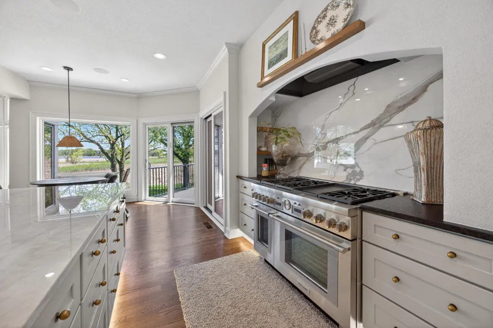 1000 Old Crystal Bay Road S Orono, MN 55391