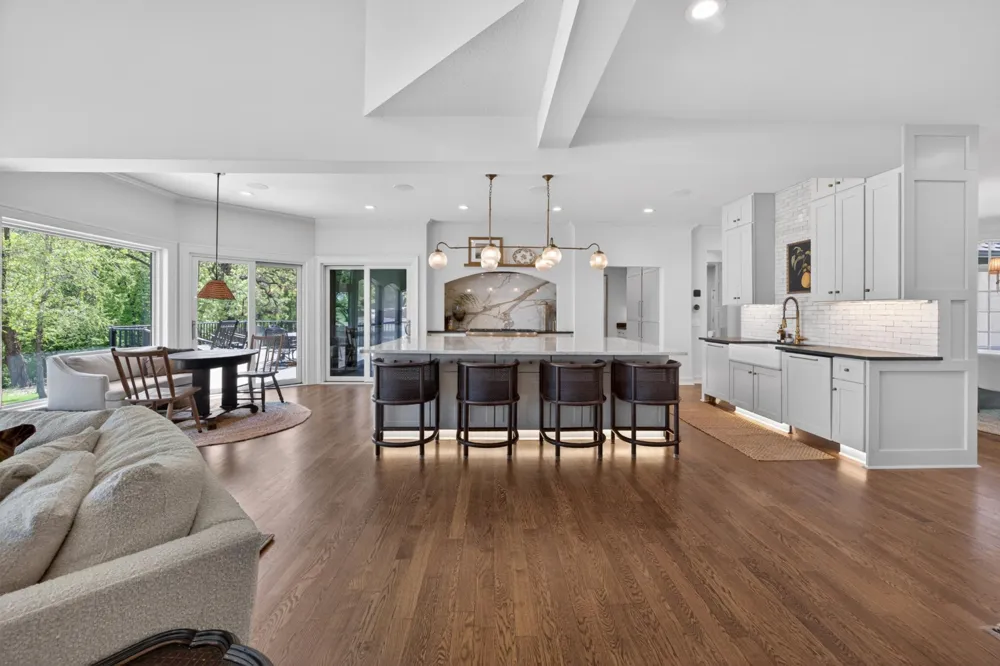 1000 Old Crystal Bay Road S Orono, MN 55391
