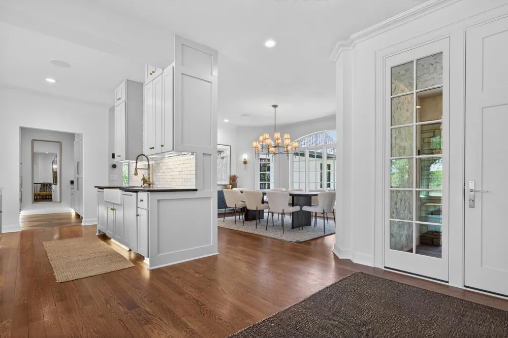 1000 Old Crystal Bay Road S Orono, MN 55391
