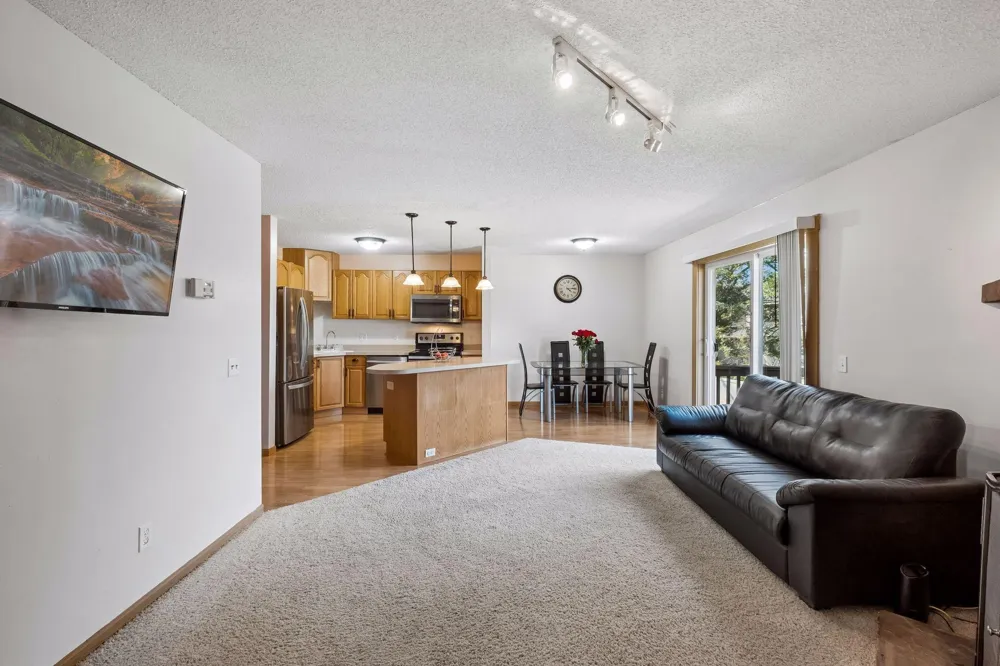 6613 162nd Court #323 Rosemount, MN 55068
