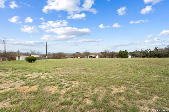 175 Pine Tree Medina, TX 78055