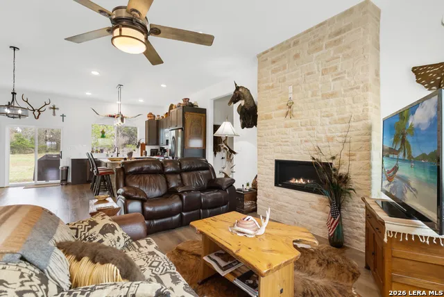 175 Pine Tree Medina, TX 78055