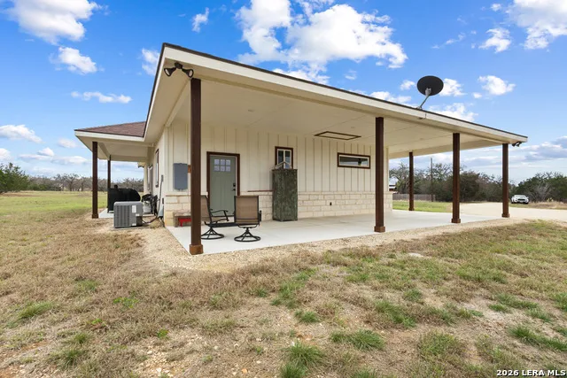 175 Pine Tree Medina, TX 78055