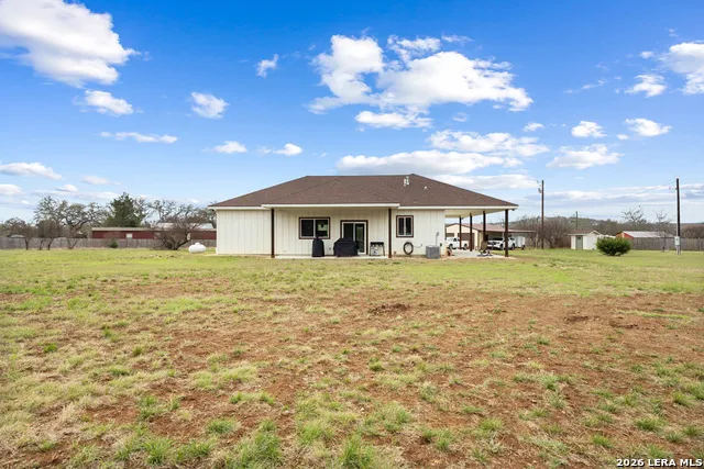 175 Pine Tree Medina, TX 78055
