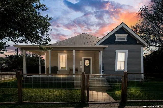 930 Hays San Antonio, TX 78202
