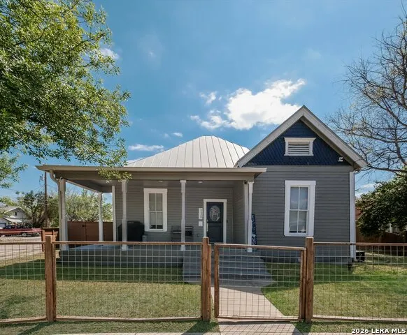 930 Hays San Antonio, TX 78202