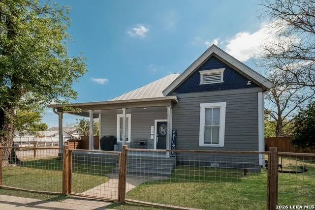 930 Hays San Antonio, TX 78202