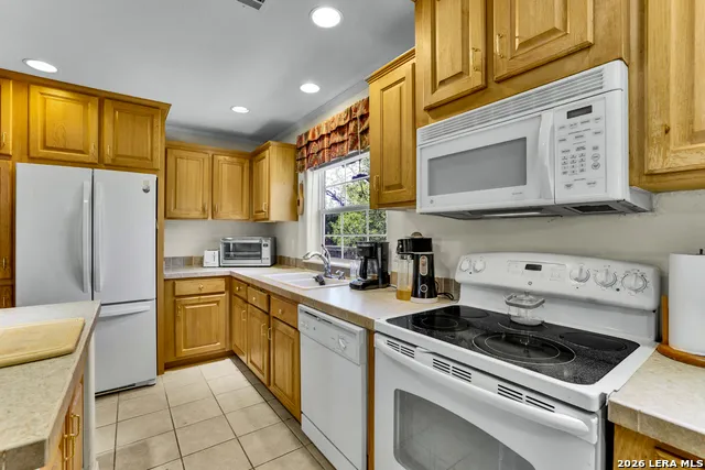 13830 STATE HIGHWAY 16 S Pipe Creek, TX 78063