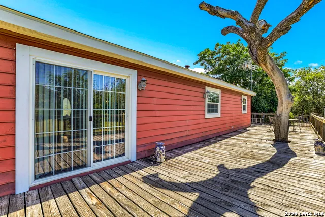 13830 STATE HIGHWAY 16 S Pipe Creek, TX 78063