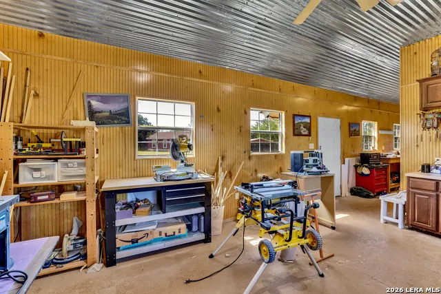 13830 STATE HIGHWAY 16 S Pipe Creek, TX 78063