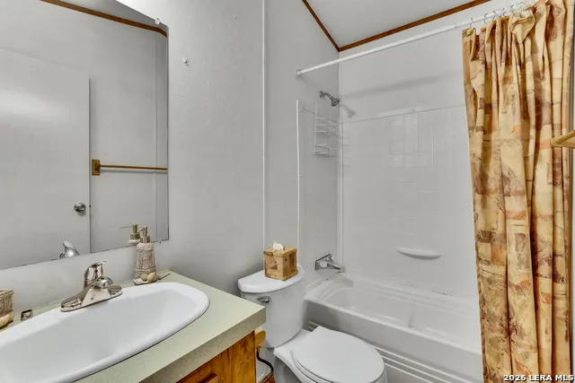 13830 STATE HIGHWAY 16 S Pipe Creek, TX 78063