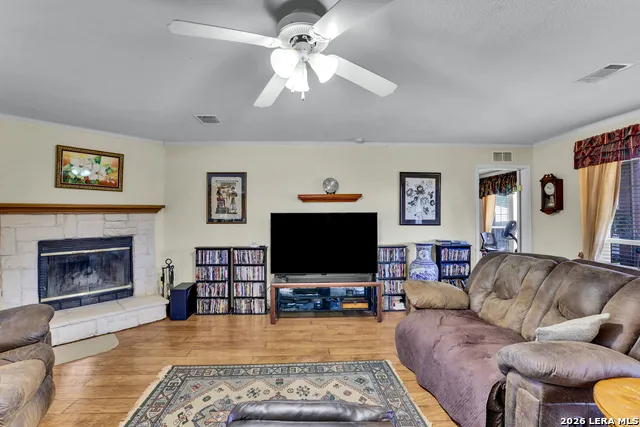 13830 STATE HIGHWAY 16 S Pipe Creek, TX 78063