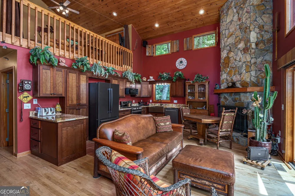 659 Lonesome Pine RD Murphy, NC 28906