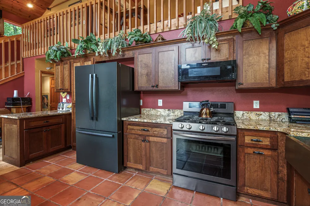 659 Lonesome Pine RD Murphy, NC 28906
