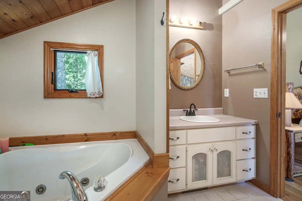 659 Lonesome Pine RD Murphy, NC 28906