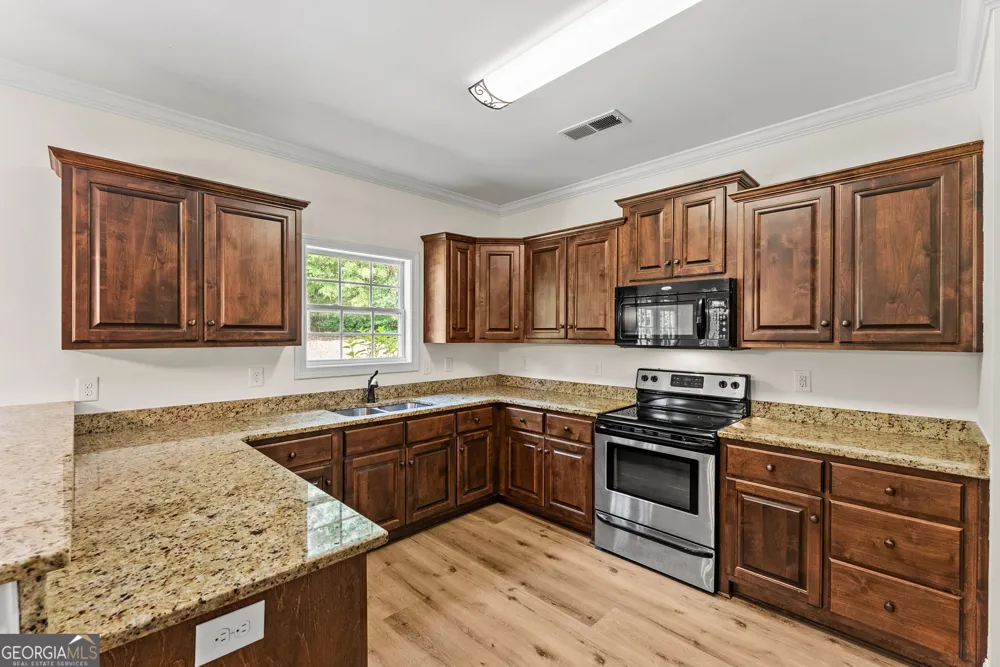 3142 Whitlow Creek DR Bishop, GA 30621