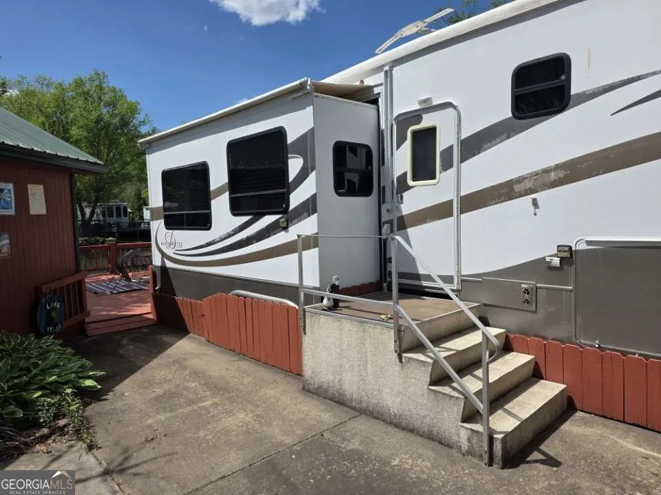 370 Vista CIR Blairsville, GA 30512