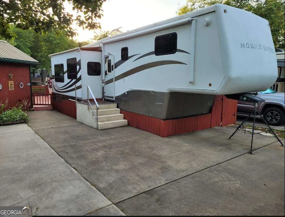 370 Vista CIR Blairsville, GA 30512