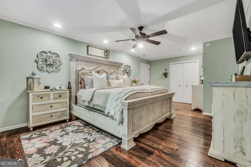 298 Roberts Point RD Jackson, GA 30233
