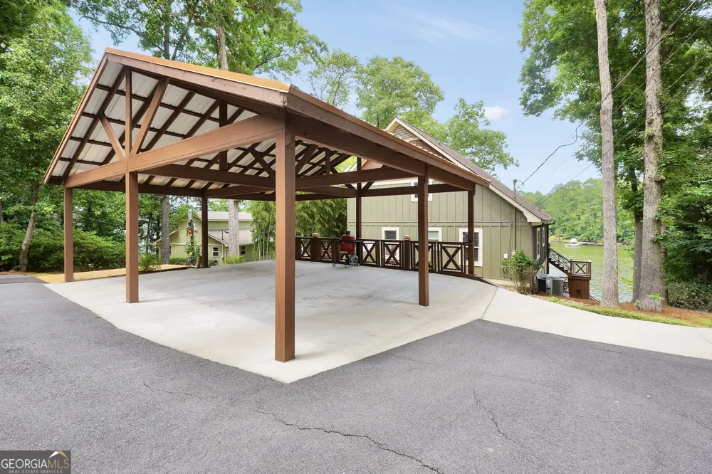 298 Roberts Point RD Jackson, GA 30233